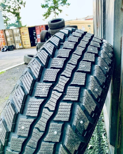 фото протектора и шины Ice Blazer WST2 LT Шина Sailun Ice Blazer WST2 LT 255/70 R18 113S